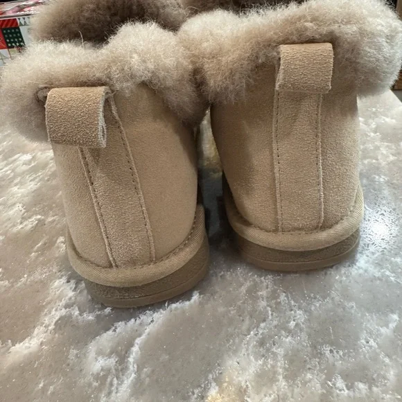 Women's Tan Fur-Lined Ankle Booties - Picture 4 of 9